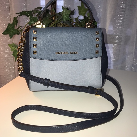 Mini authentic MK blue bag - Picture 6 of 6